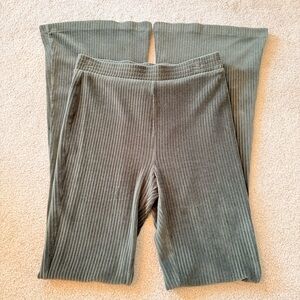 Aerie women’s flare corduroy bottoms
